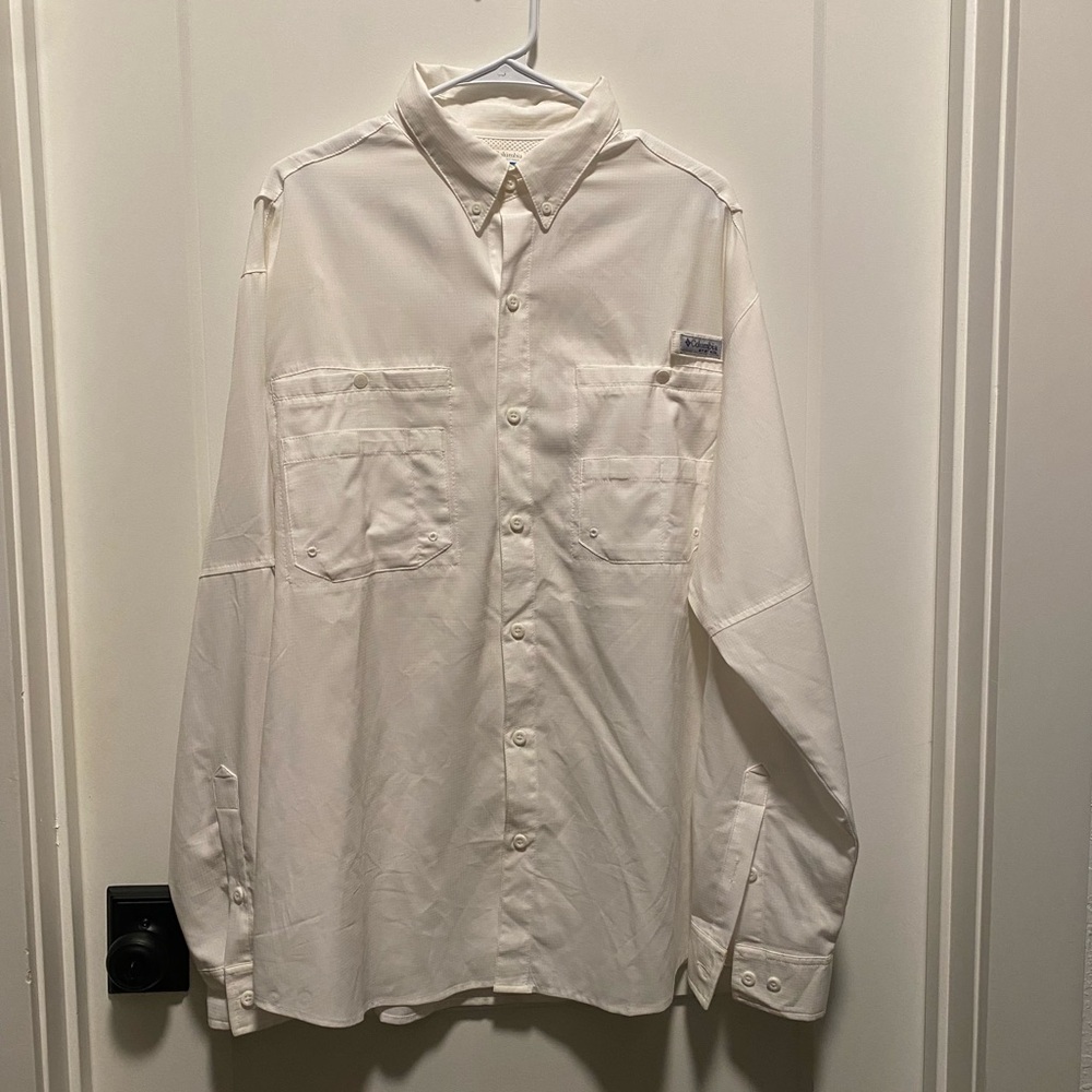 Columbia Men's White Casual Button Down Shirt